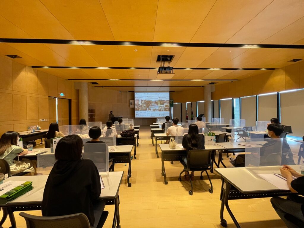 KakaoTalk 20241119 134852763 02 사람인 자소서첨삭 자소서문항 자기소개서대필 자소서첨삭대필 컨설팅 서비스 소개